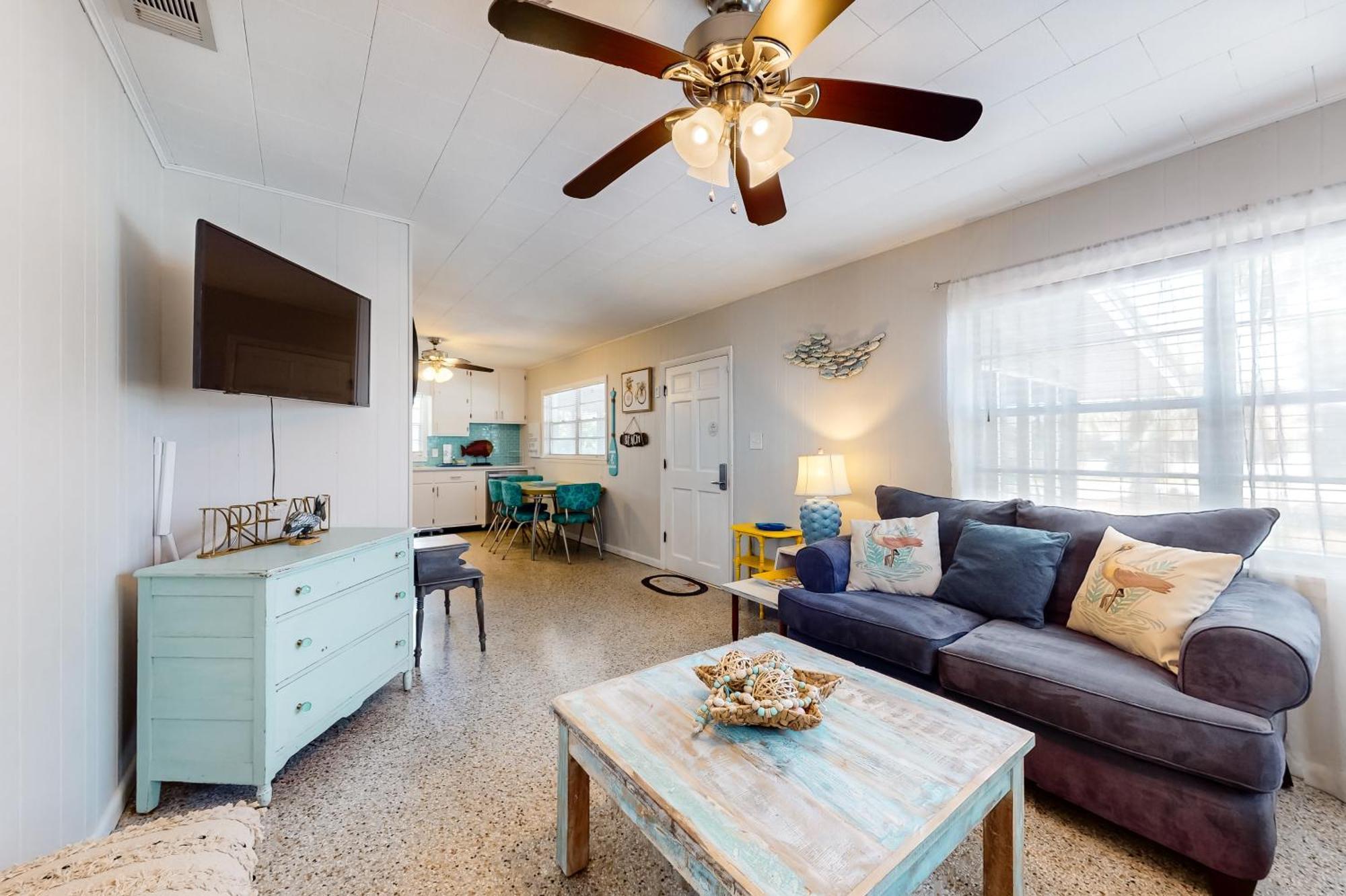 Sunnyside House And Holiday home